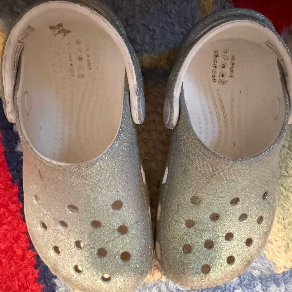 CROCS Kids Glitter Clogs in Silver